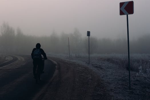 Jak Vybrat Ideální Cyklistickou Bundu pro Každé Počasí